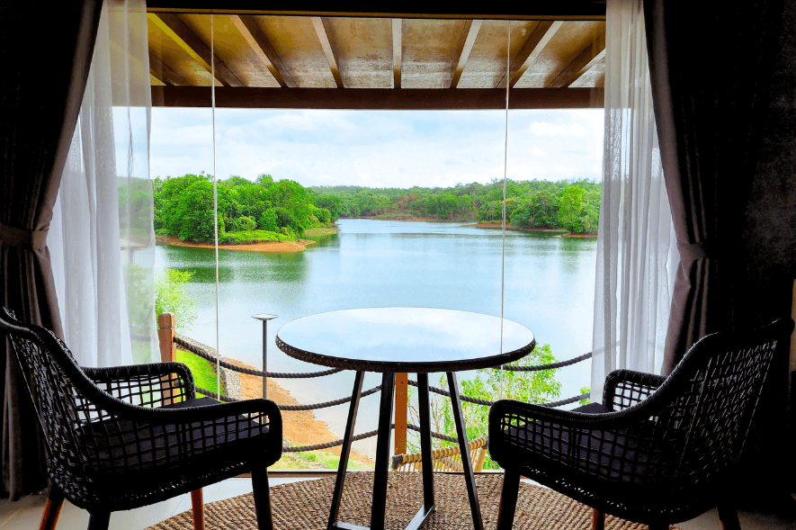 sofia's lake villa sitting area